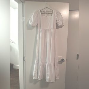 Oak + Fort Puff Sleeved Tiered Dress in white OS
